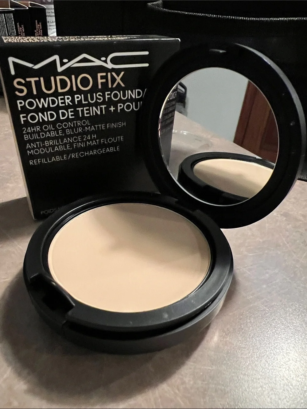 New- MAC Studio Fix Powder Plus Foundation NC12 - Black Compact